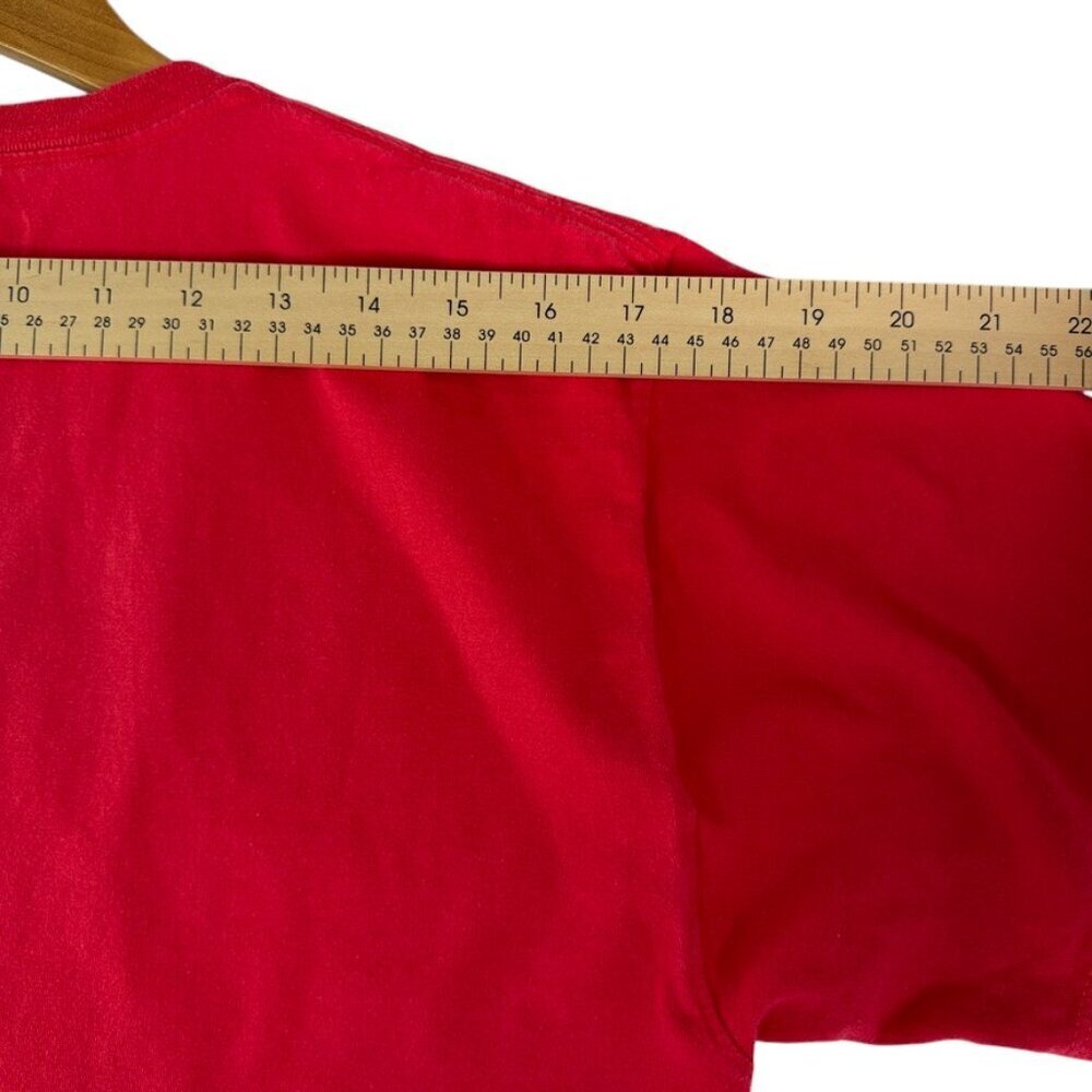 Champion Red Logo T-Shirt Men’s Medium Classic Athletic Cotton Tee - Picture 8 of 10